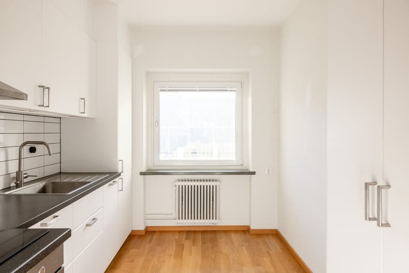 Liljeborgsgatan 12B, Trelleborg - Odnowione drugie mieszkanie z balkonem i jasnymi powierzchniami w całym mieszkaniu!